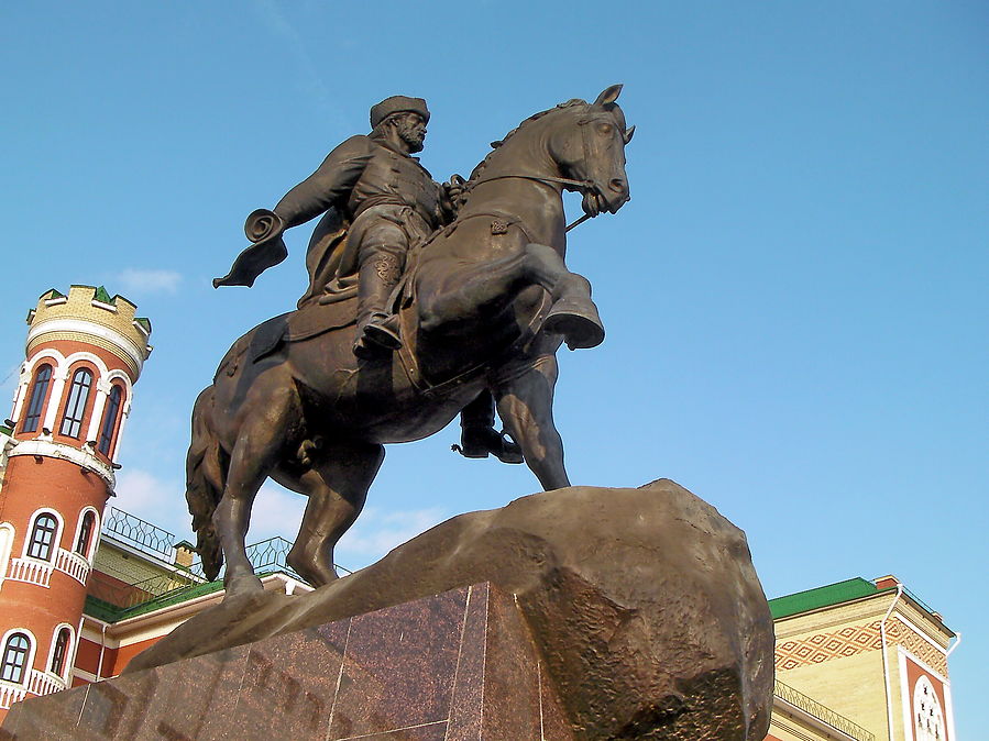 Йошкар-Ола. Памятник И.А. Ноготкову-Оболенскому