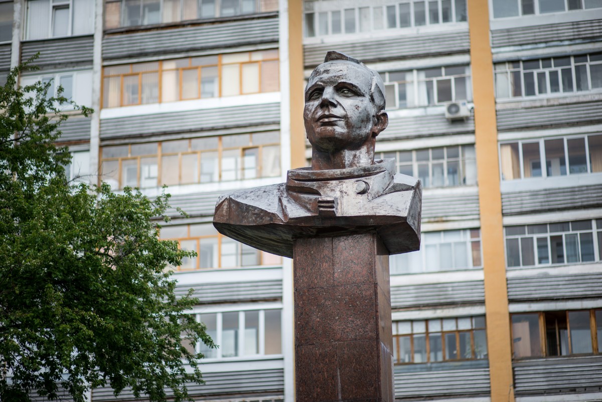 Памятники. Йошкар-Ола. Фото: Алексей Комелин