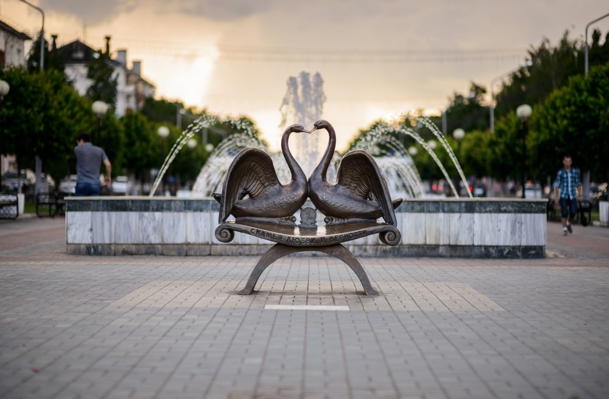 Памятники. Йошкар-Ола. Фото: Алексей Комелин